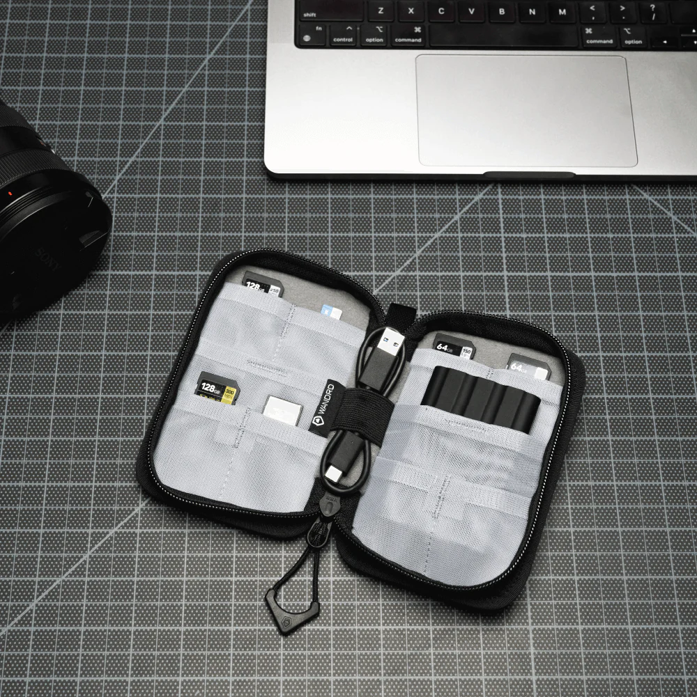 Memory Card Case in Black - Image 4