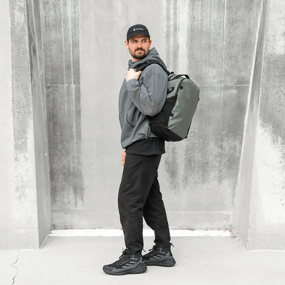 NIMBUS 18L in Green - Image 5