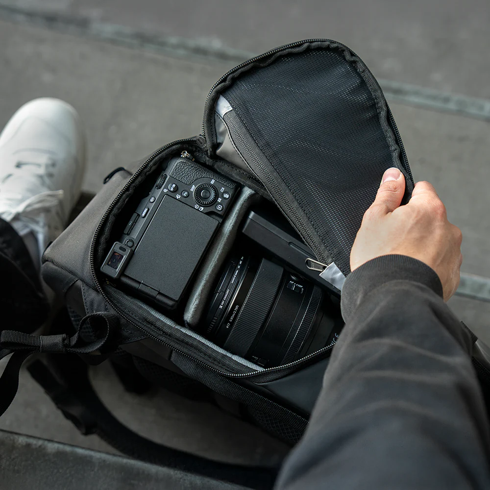 STRATUS PHOTO 18L in Black - Image 9